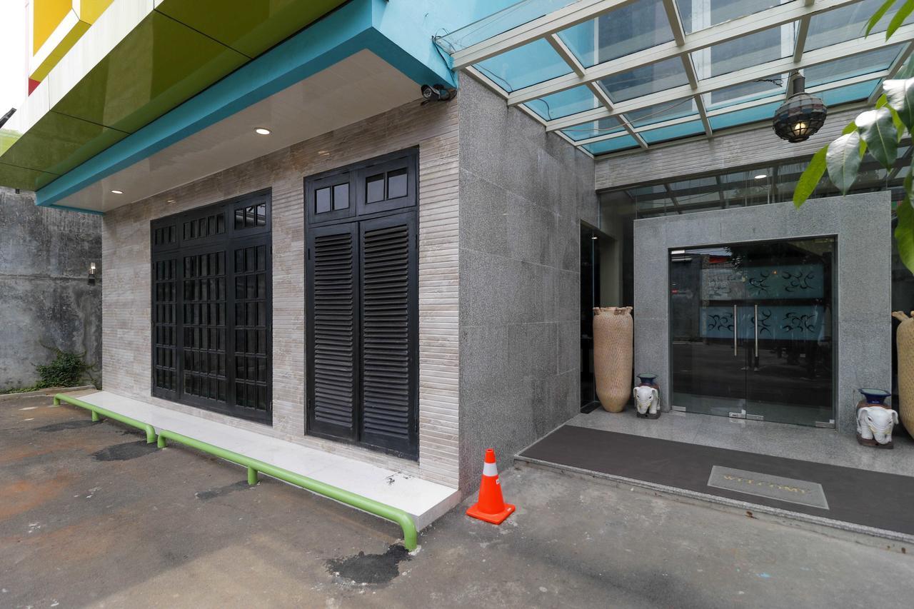 Reddoorz Plus Near Halim Perdanakusuma 2 Yakarta Exterior foto