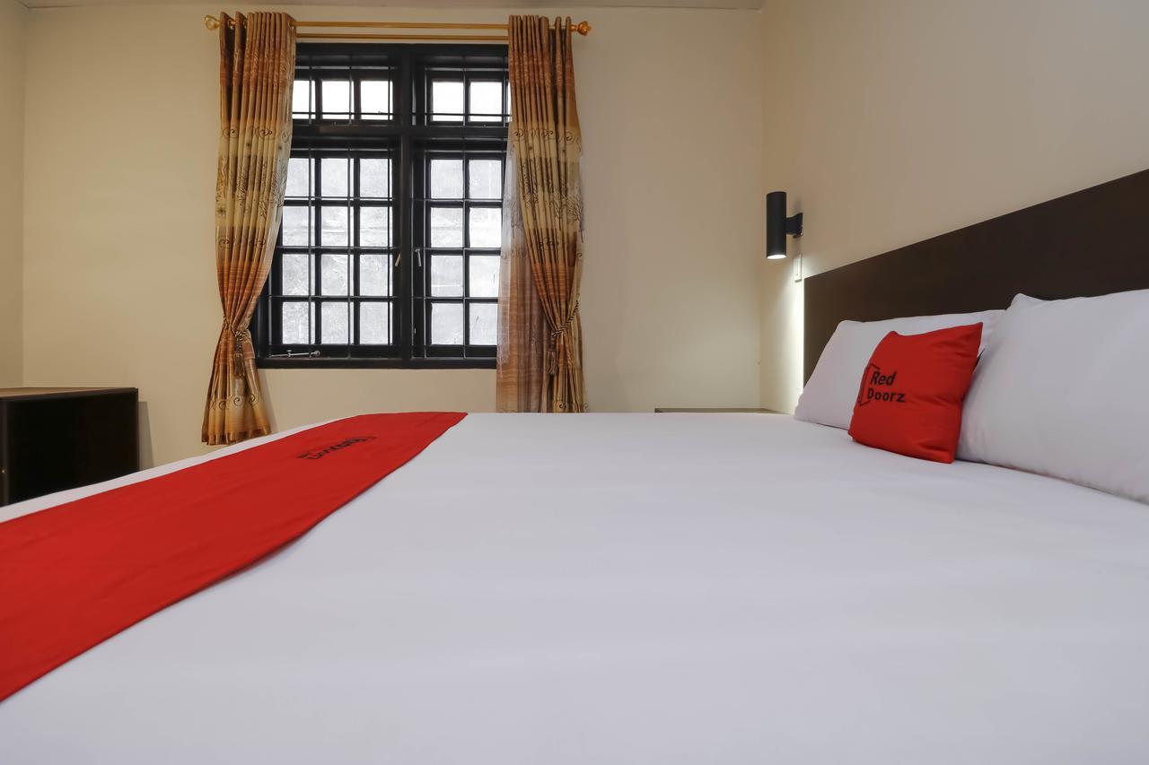 Reddoorz Plus Near Halim Perdanakusuma 2 Yakarta Exterior foto
