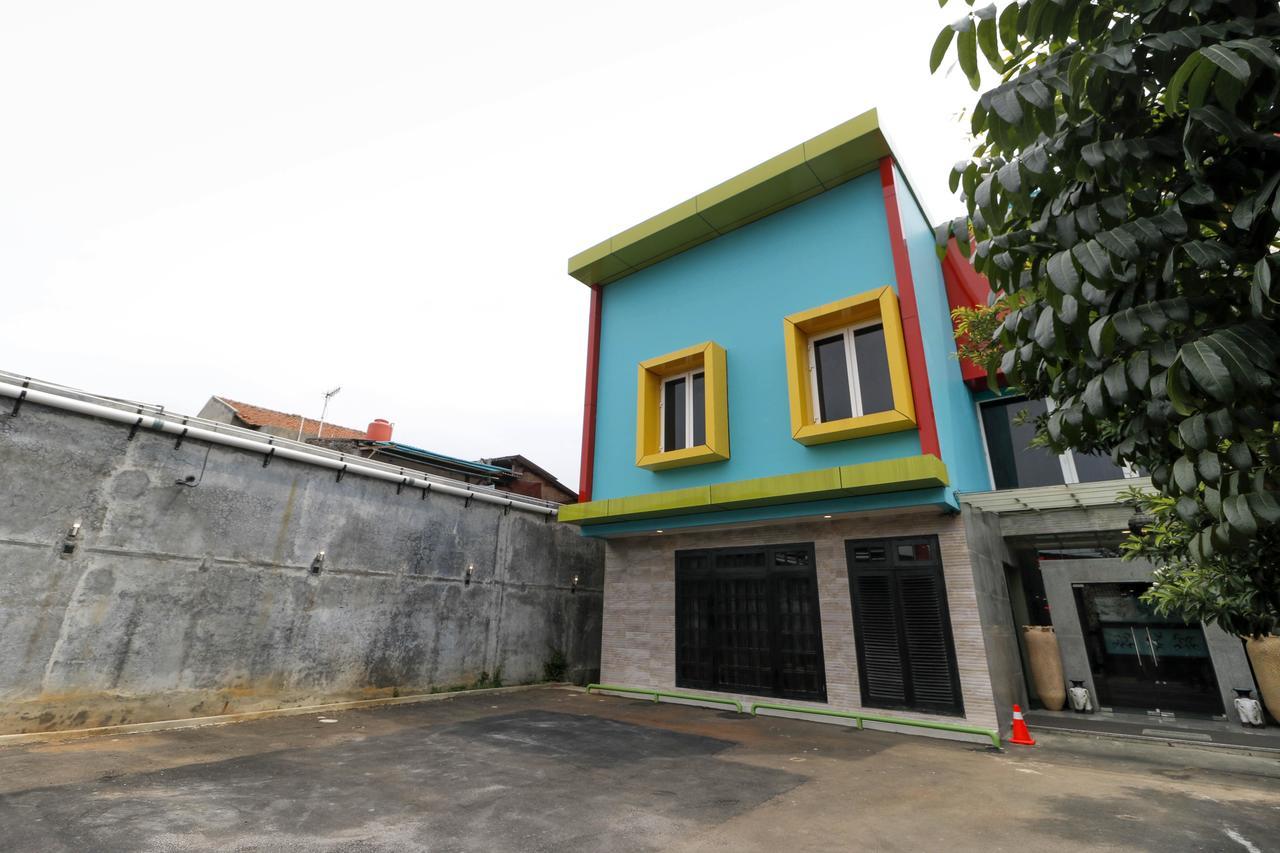 Reddoorz Plus Near Halim Perdanakusuma 2 Yakarta Exterior foto